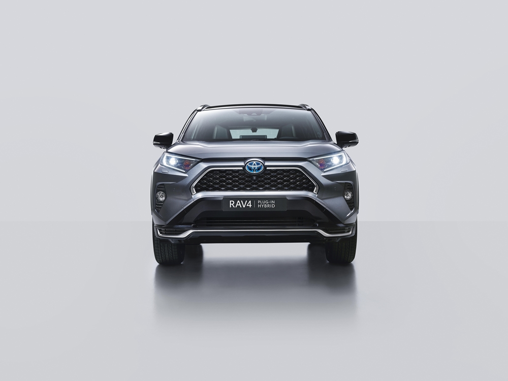 Hybrid rav4 on sale plug in