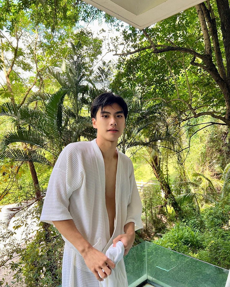 โอม ภวัต