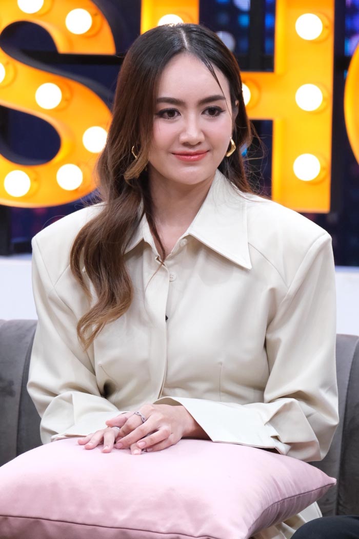 แป้ง มิตรชัย