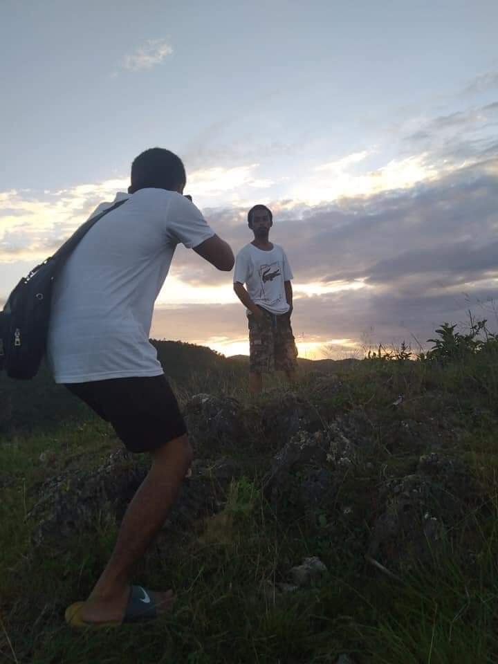 ถ่ายรูปเพื่อนแนวใหม่