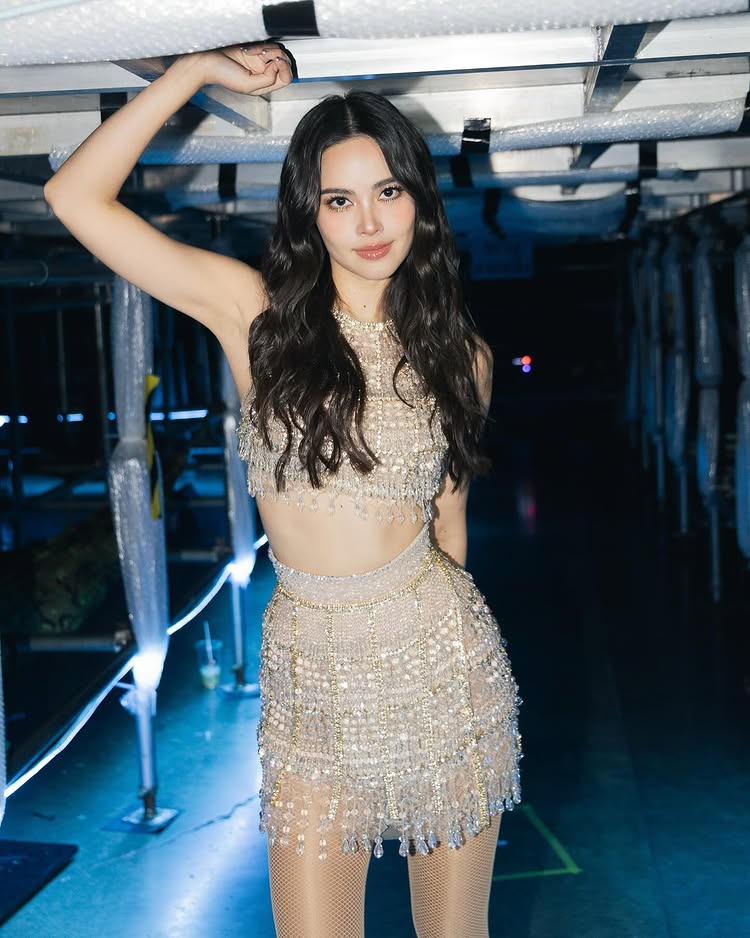 ญาญ่า อุรัสยา ชีเสิร์ฟ นุ่งบิกินี่โชว์แซ่บ อาบแดดที่ฝรั่งเศส