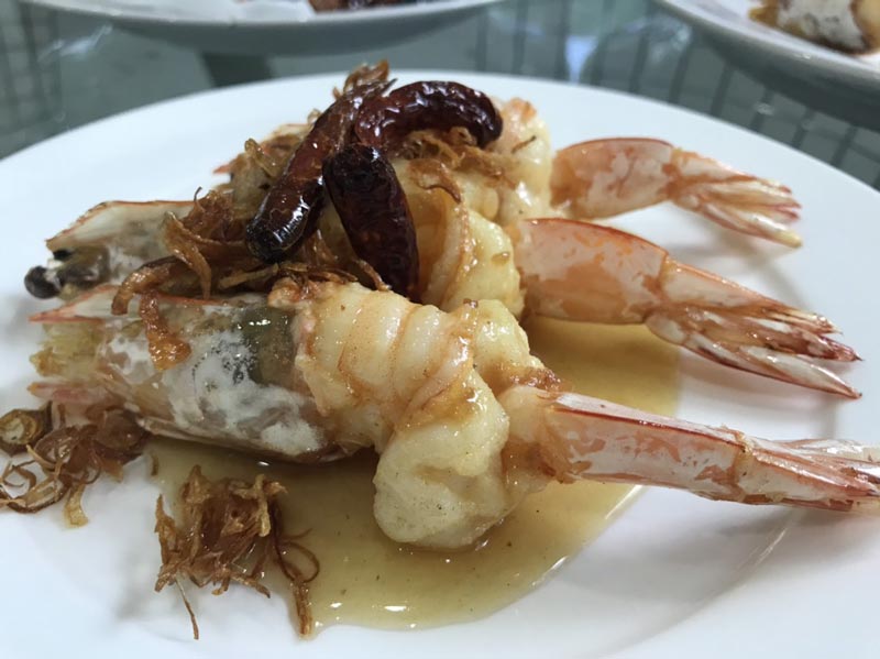 กุ้งราดซอสมะขาม