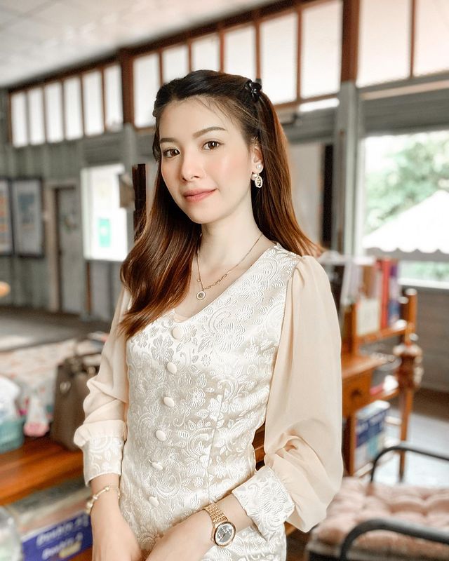 ครูแน็ค กนกลดา