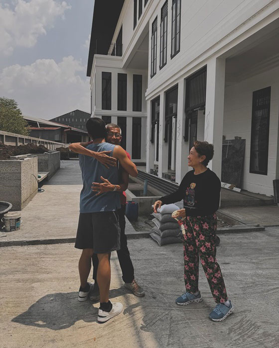 บ้านเพื่อน คณิน