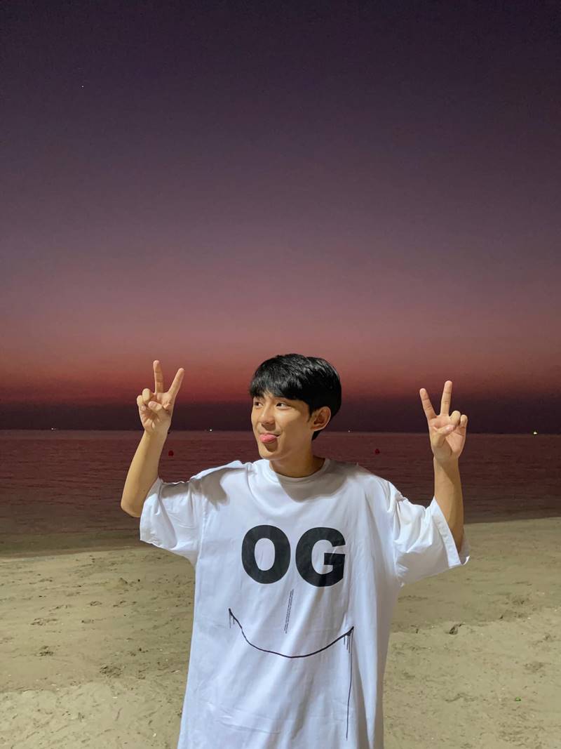 เฟิร์ส อนุวัตน์