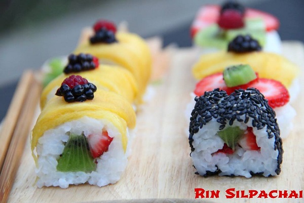 ซูชิผลไม้ข้าวเหนียวมูน