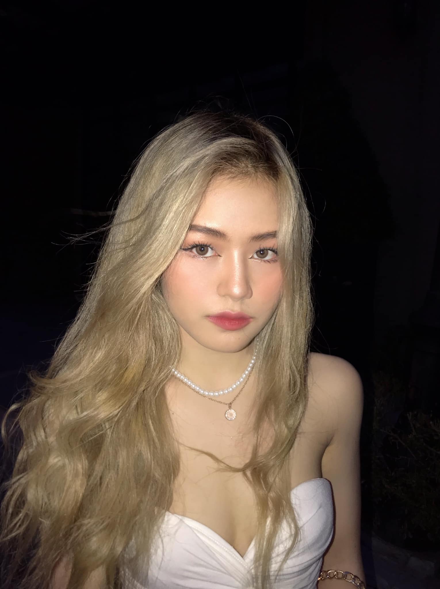 วีวี่ มนัสวี
