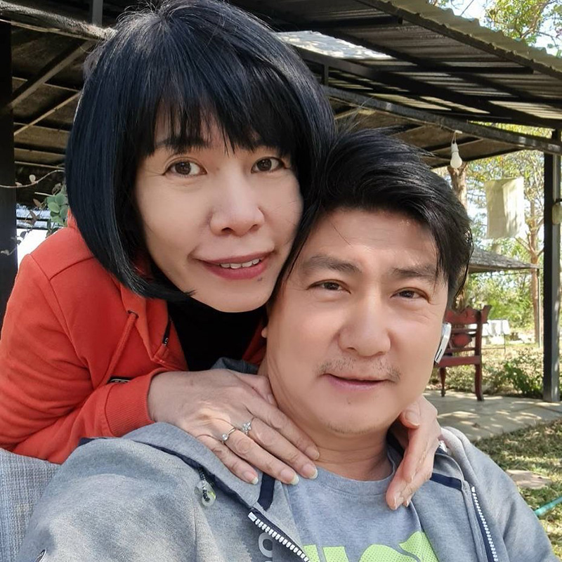 ดีเจพี่อ้อย