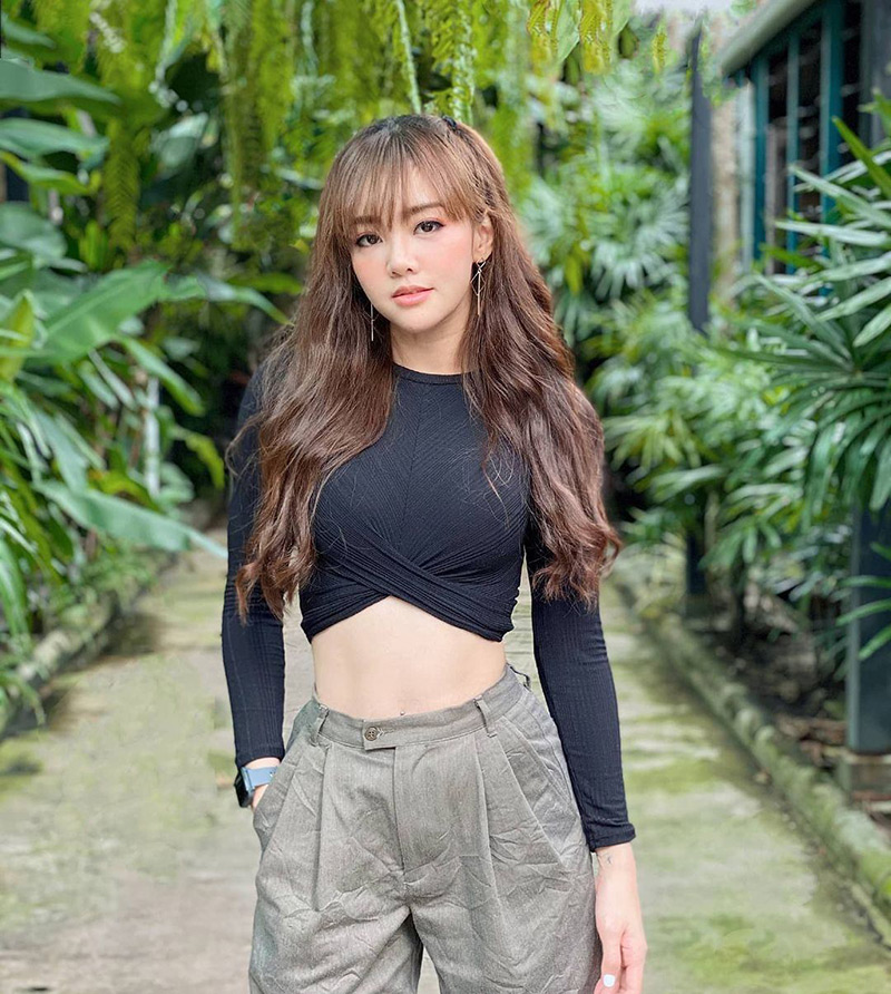 แนนนี่ เกิร์ลลี่ เบอร์รี่