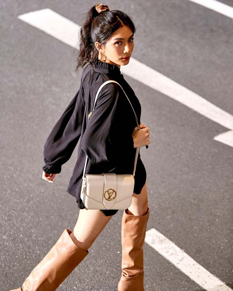 ฟ้า ษริกา