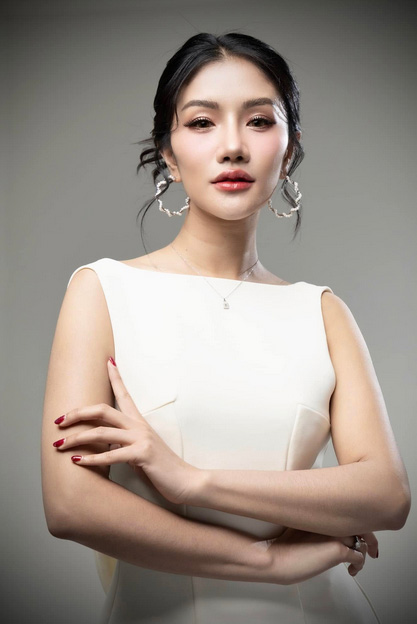 แพรวพราว แสงทอง