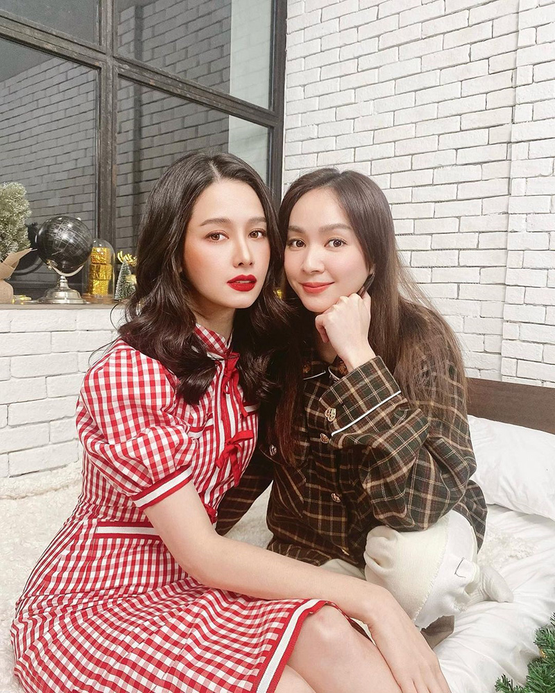 โม อมีนา โฟร์ ศกลรัตน์