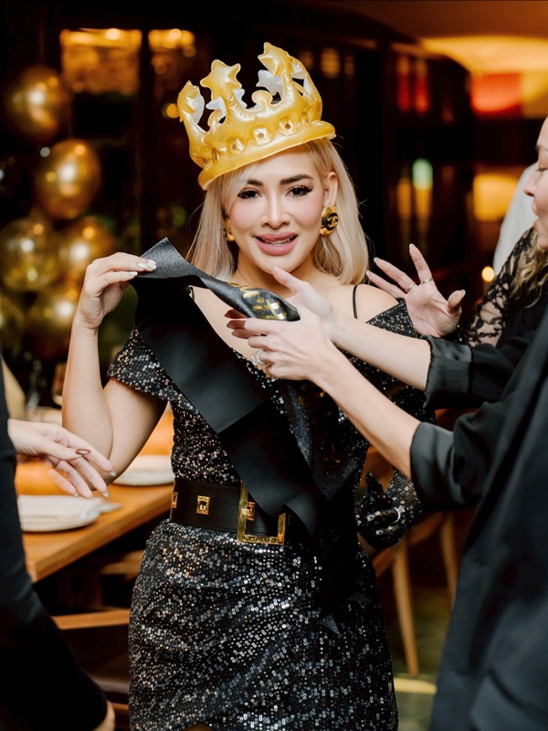 รู้จัก ข้าวโพด สมิทธินันท์ CEO สาว เพื่อนนางเอกตัวท็อป