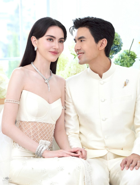 ใหม่ ดาวิกา