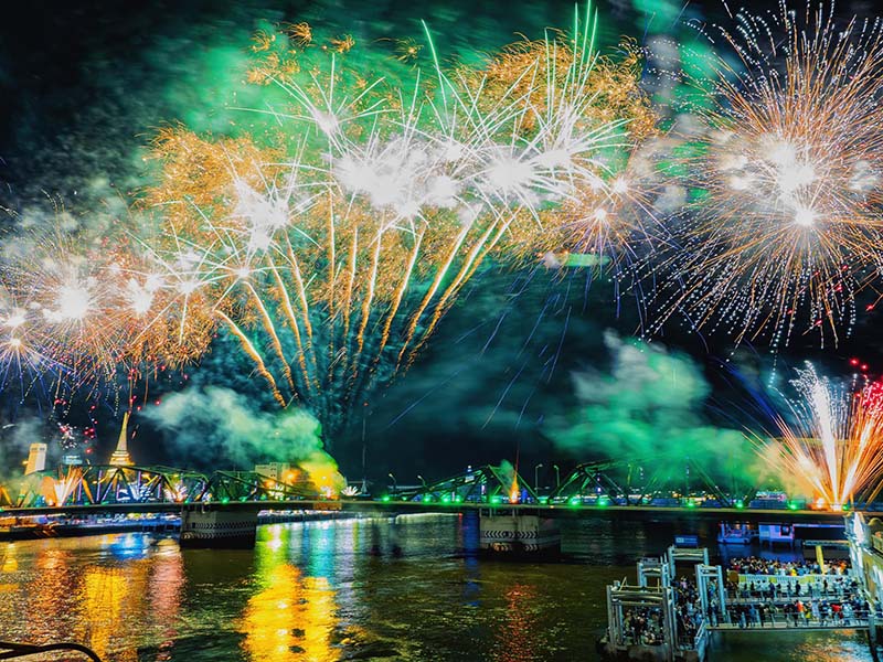 งานพลุสะพานพุทธ 2566 