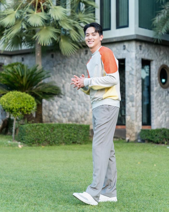 เจมส์ จิรายุ