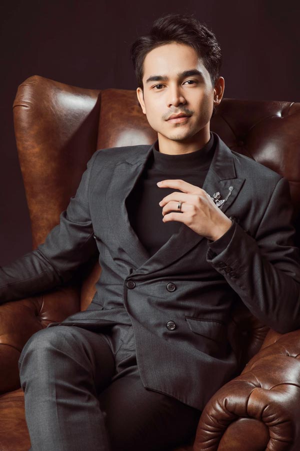 ยิว ฉัตรมงคล