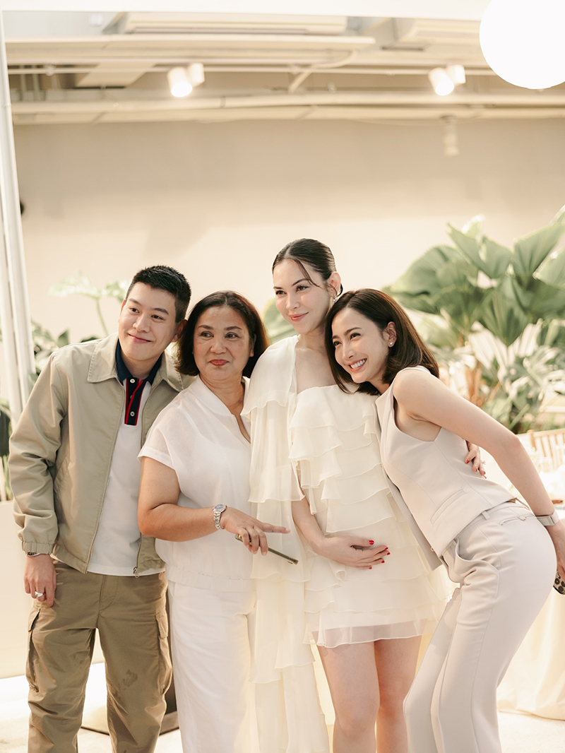 แมท ภีรนีย์ เฟม ภีมเดช จัดงานเฉลยเพศลูกในท้อง