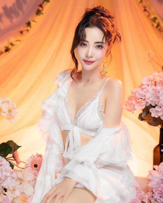 แจม ชรัฐฐา