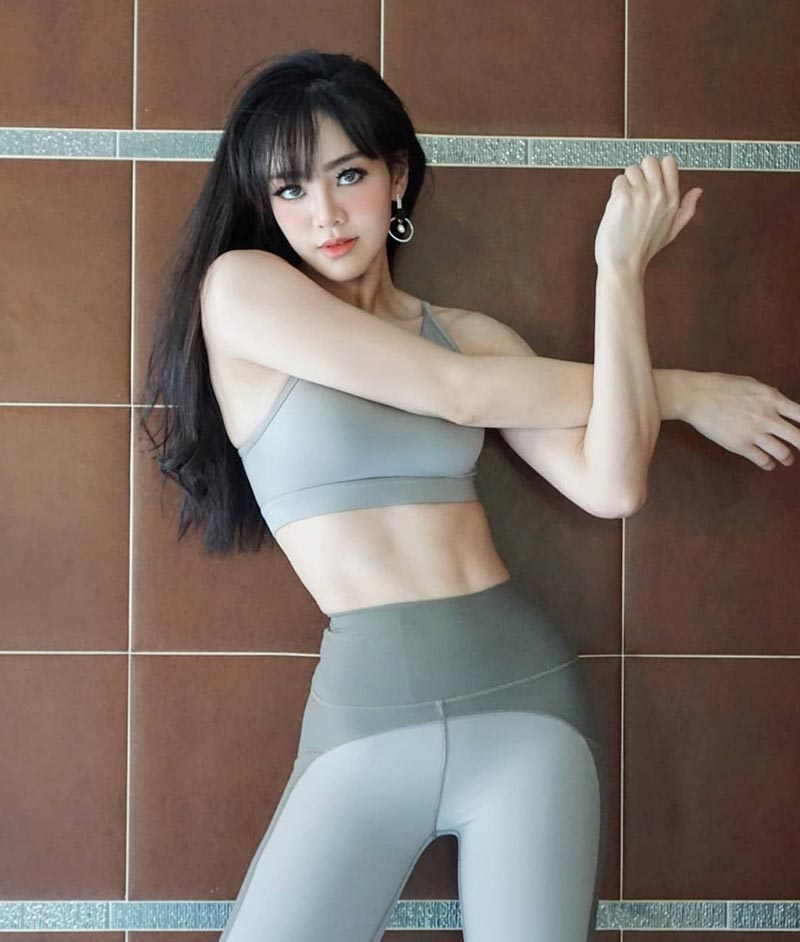 แนนนี่ เกิร์ลลี่ เบอร์รี่