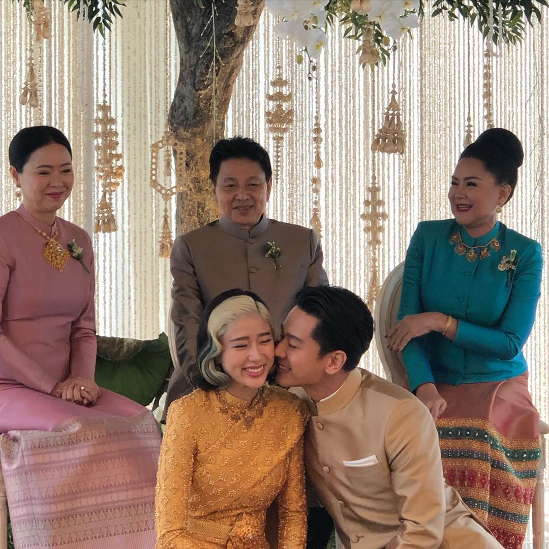 งานแต่ง แก้ว โทนี่