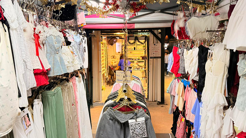 ตลาดเฟิร์สวัน ตลาดพลู