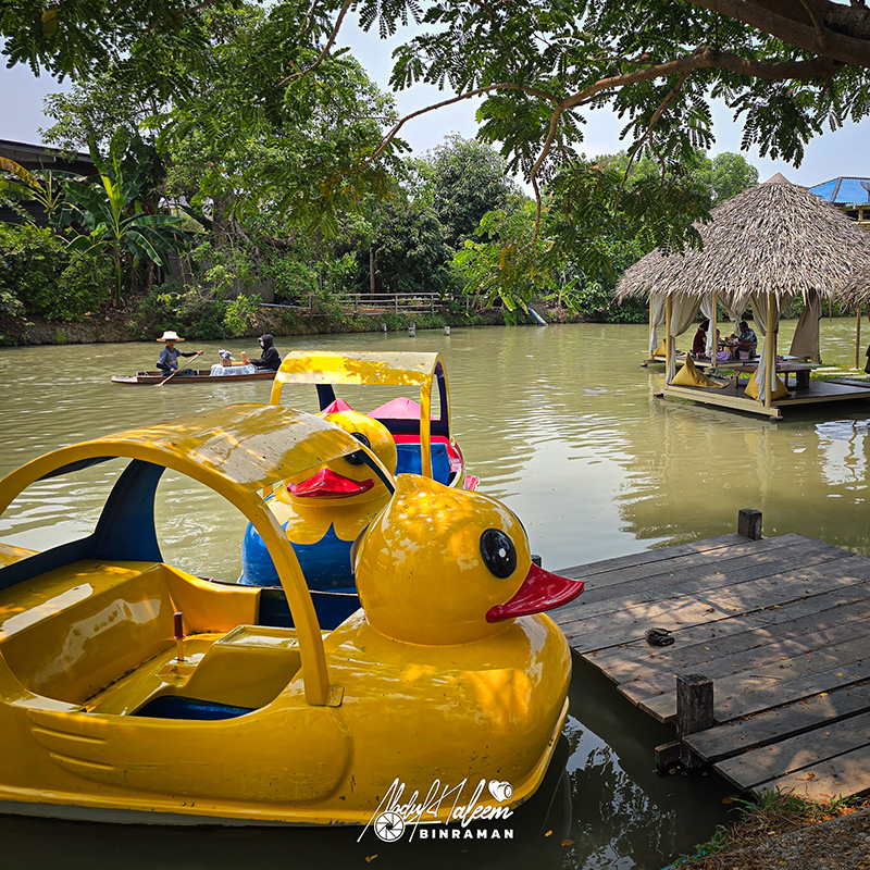 แซ่บบ้านสวนคาเฟ่ เรือเป็ด