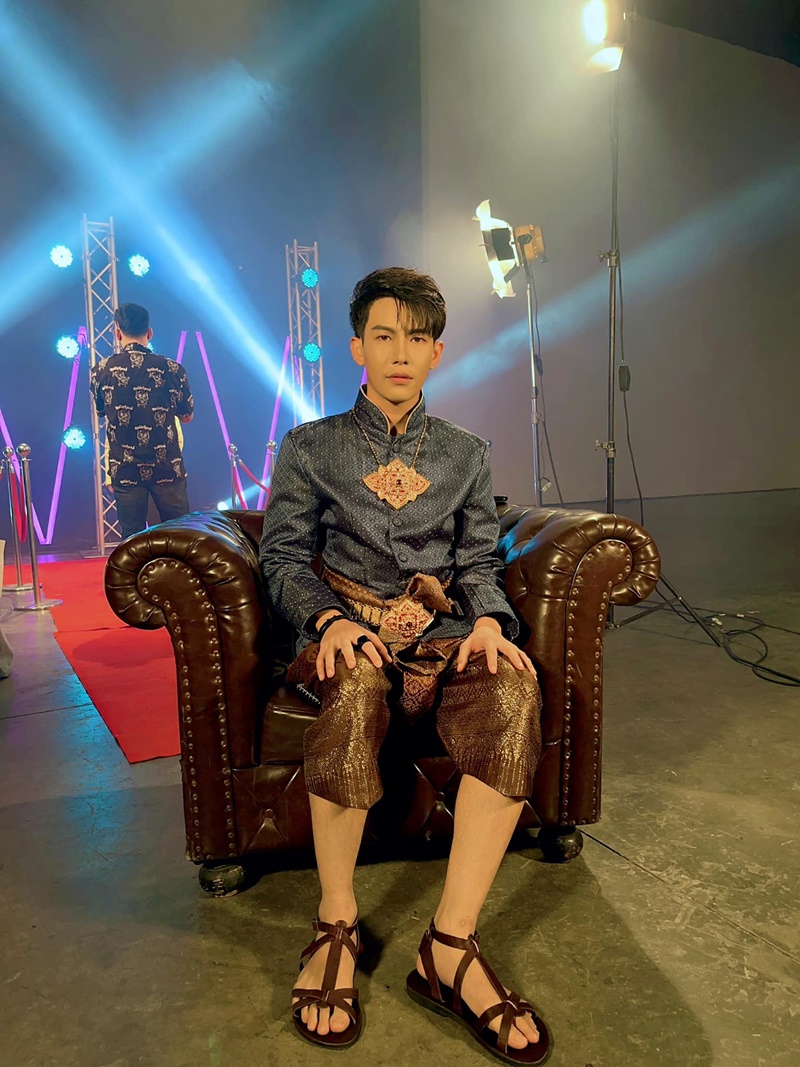 ครูเต้ย อภิวัฒน์