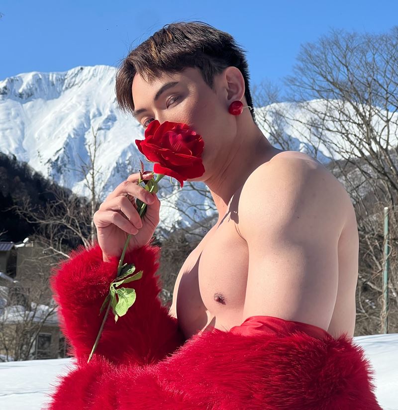 ดีเจมะตูม เตชินท์  