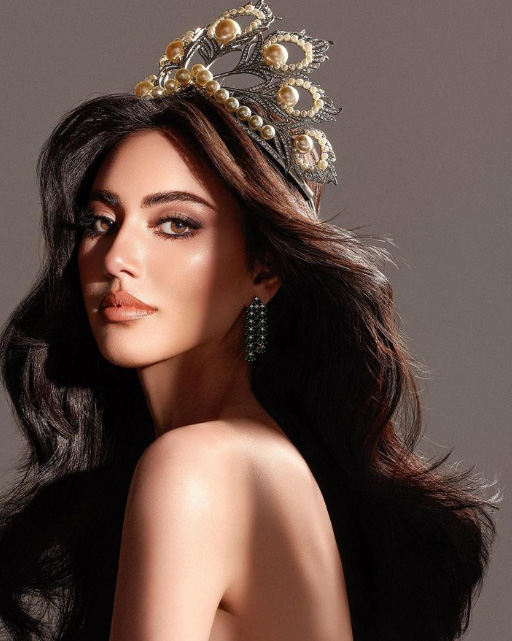 น้องฉัตร ช่างแต่งหน้า