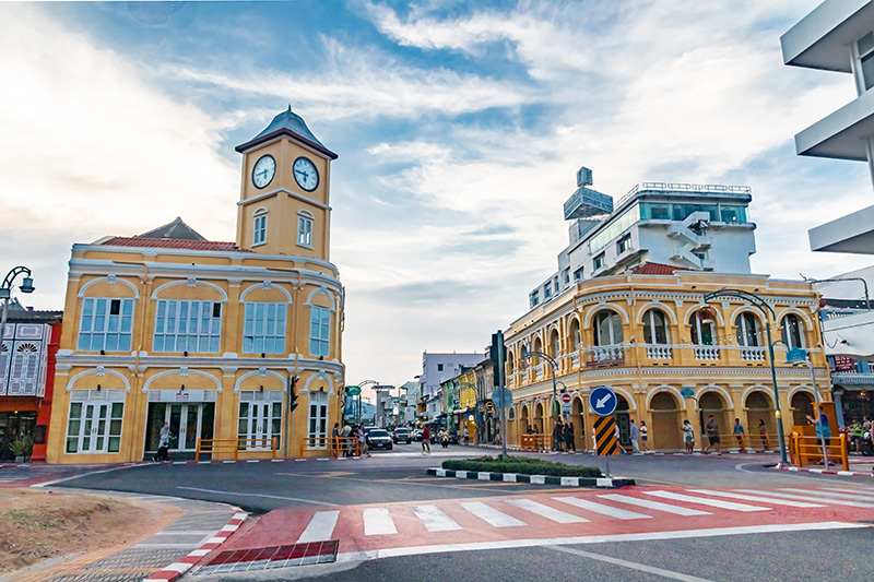 ที่ถ่ายรูปเทรนด์สไบกับกางเกงยีนส์