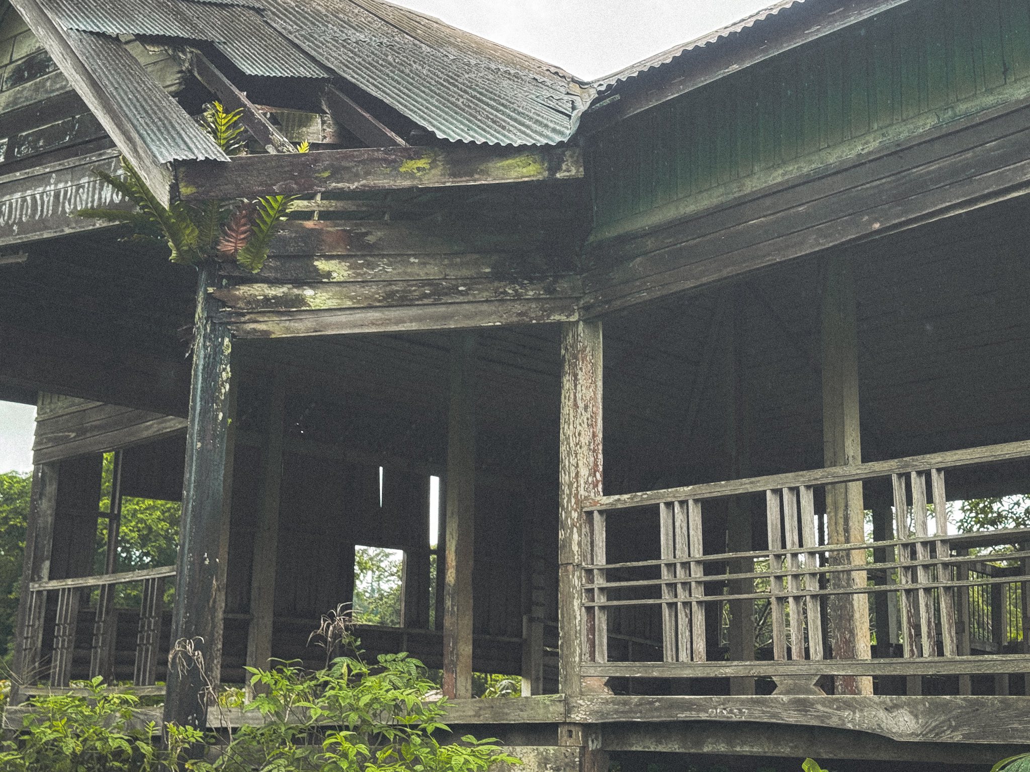 โรงพักร้าง 100 ปี อุ้มผาง