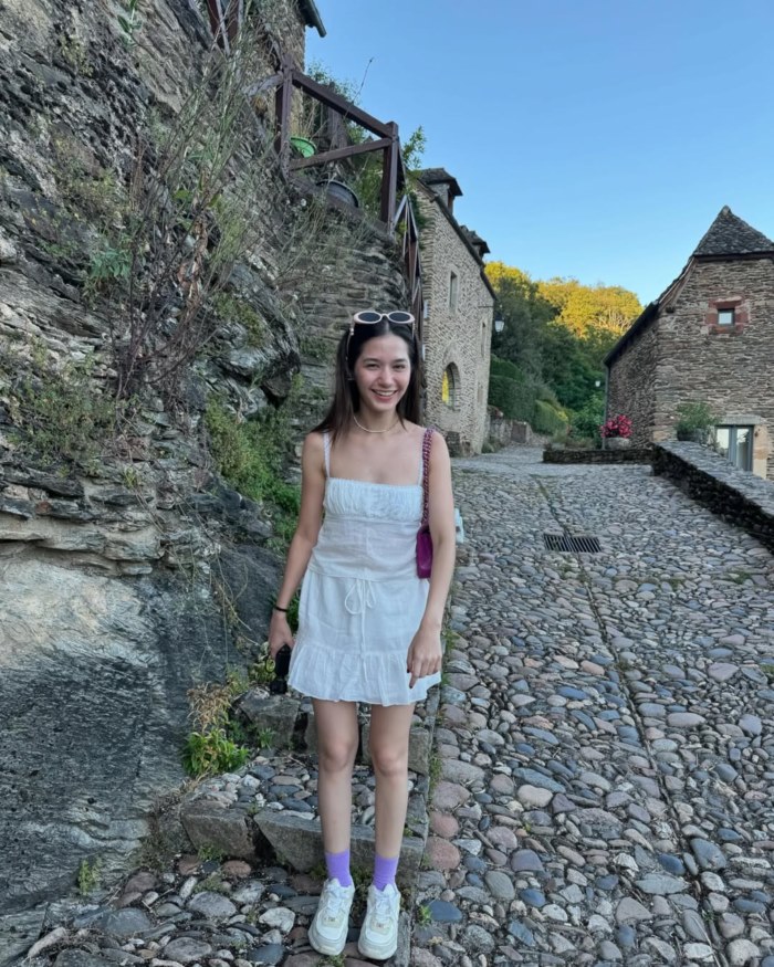 วี วิโอเลต, เก้า จิรายุ