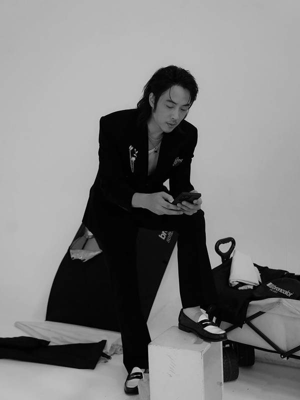 หนึ่ง ETC. วูบล้มกระแทกพื้น