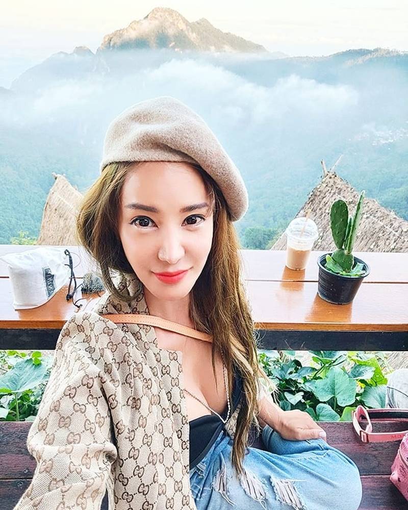 เปิ้ล ไอริณ, มดดำ คชาภา