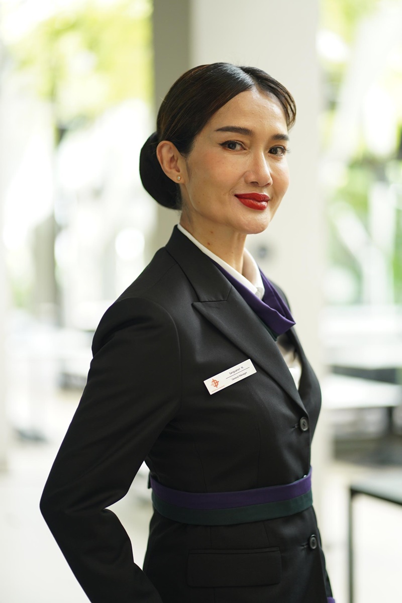 เมื่อตะวันลับฟ้า ก็จะเป็นเวลาของดวงดาว ดี้ ชนานา