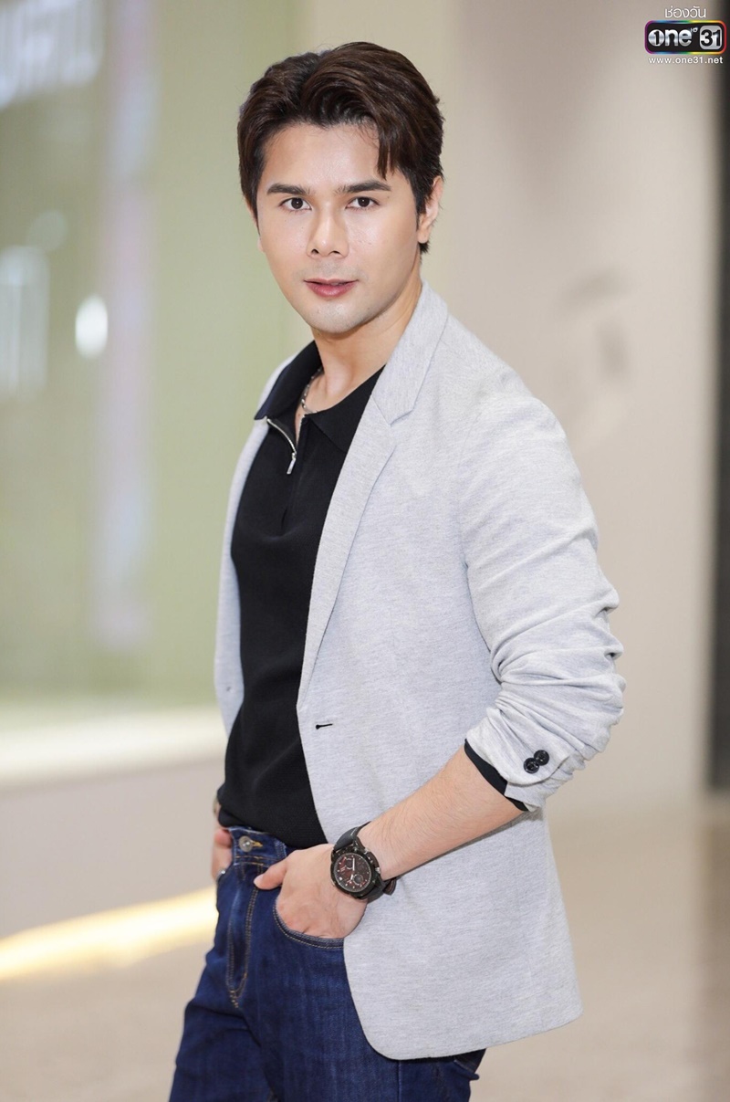 ชะตาหงส์ อิสร์ อิสรพงศ์