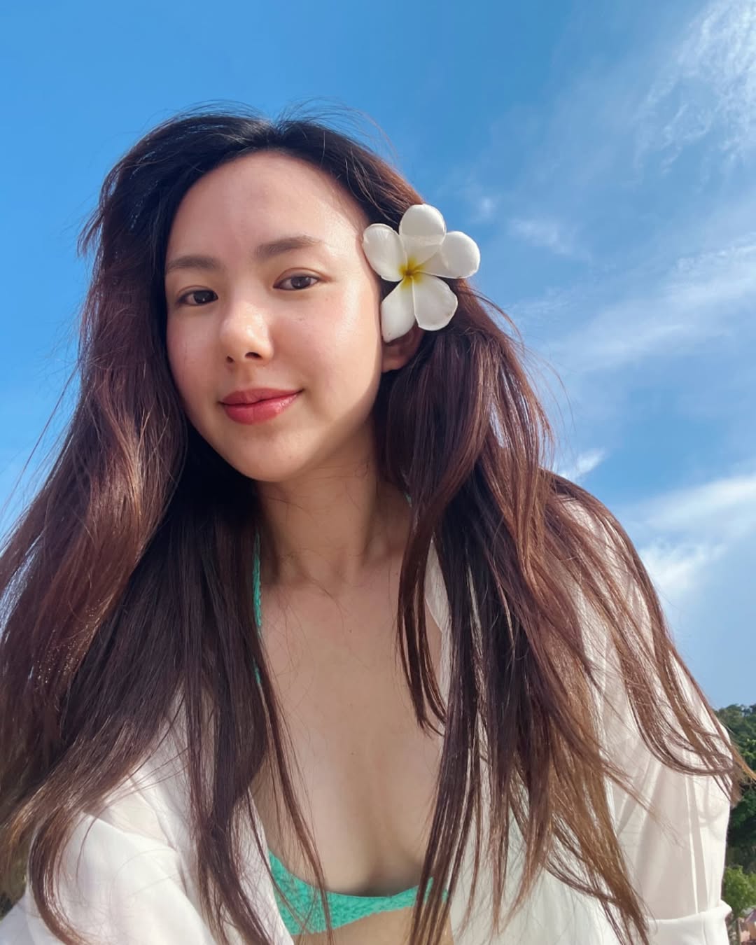 เชอรีน ณัฐจารี น้องสาวนิชคุณ 2PM ในชุดทูพีซ