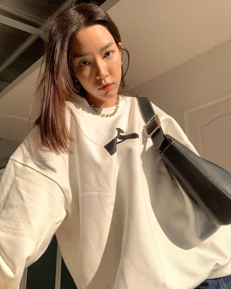 โม มนชนก 