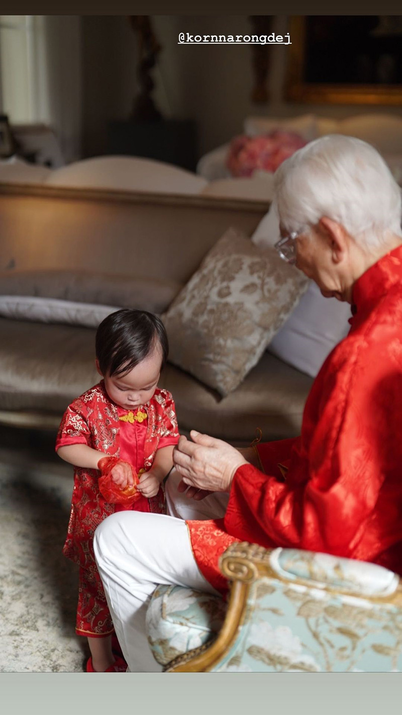 กรณ์ ศรีริต้า พาลูกฉลองตรุษจีนพร้อมหน้า ครอบครัว ณรงค์เดช 