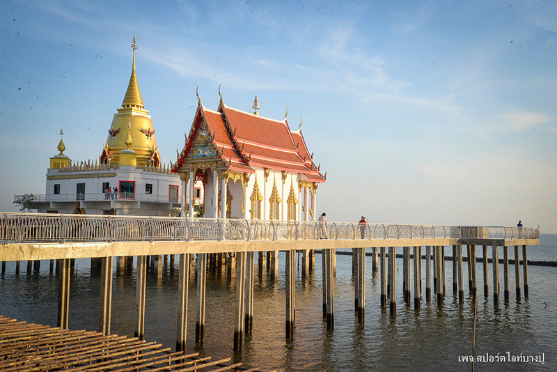 สกายวอล์กวัดหงษ์ทอง