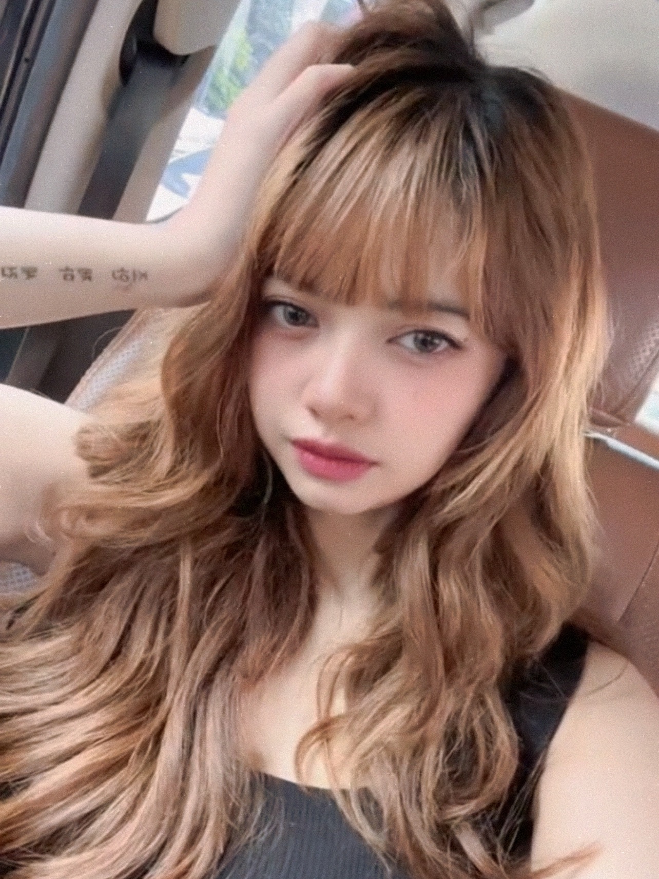 สาวอินโดฯ หน้าคล้ายลิซ่า