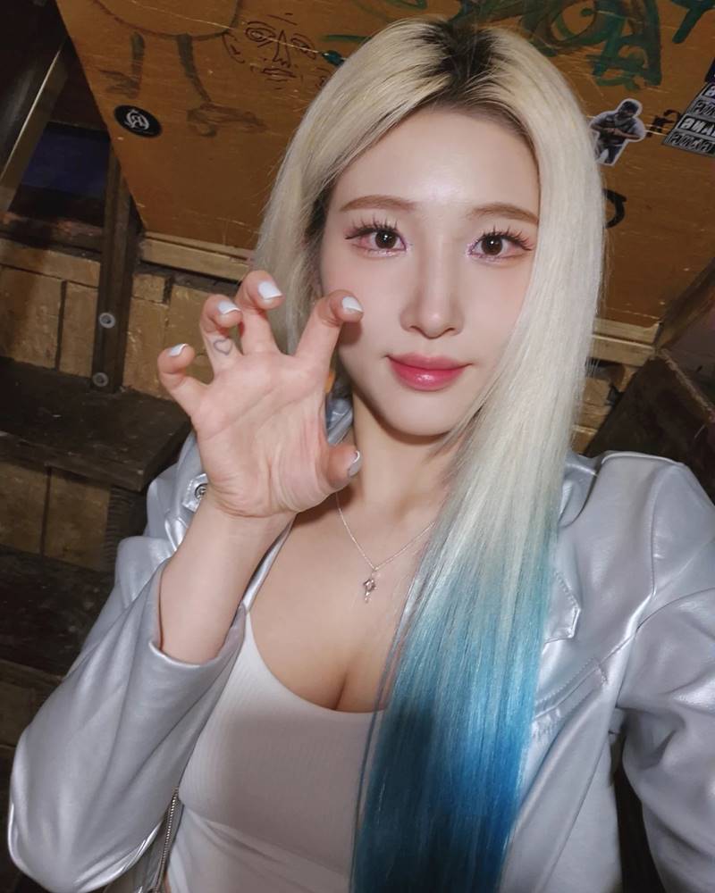 ชเวฮยอนจอง วง Rolling Quartz