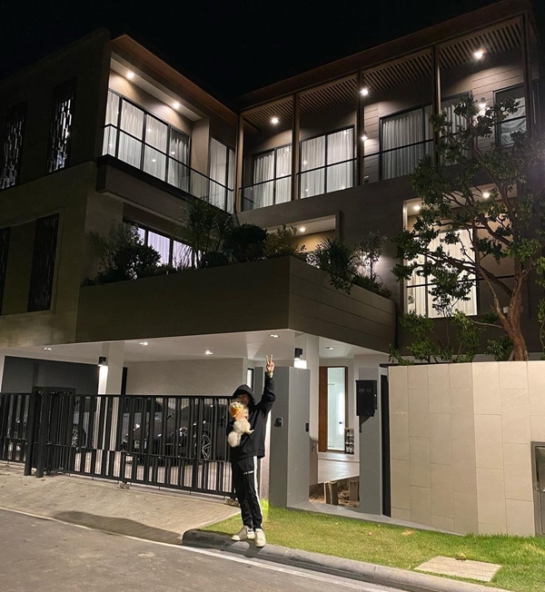 บ้าน นิกกี้ ณฉัตร 