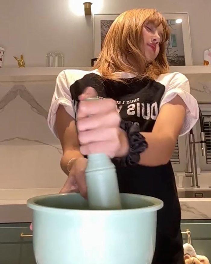 ลิซ่า ตำส้มตำ