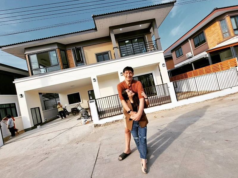 โยกเยก เชิญยิ้ม 