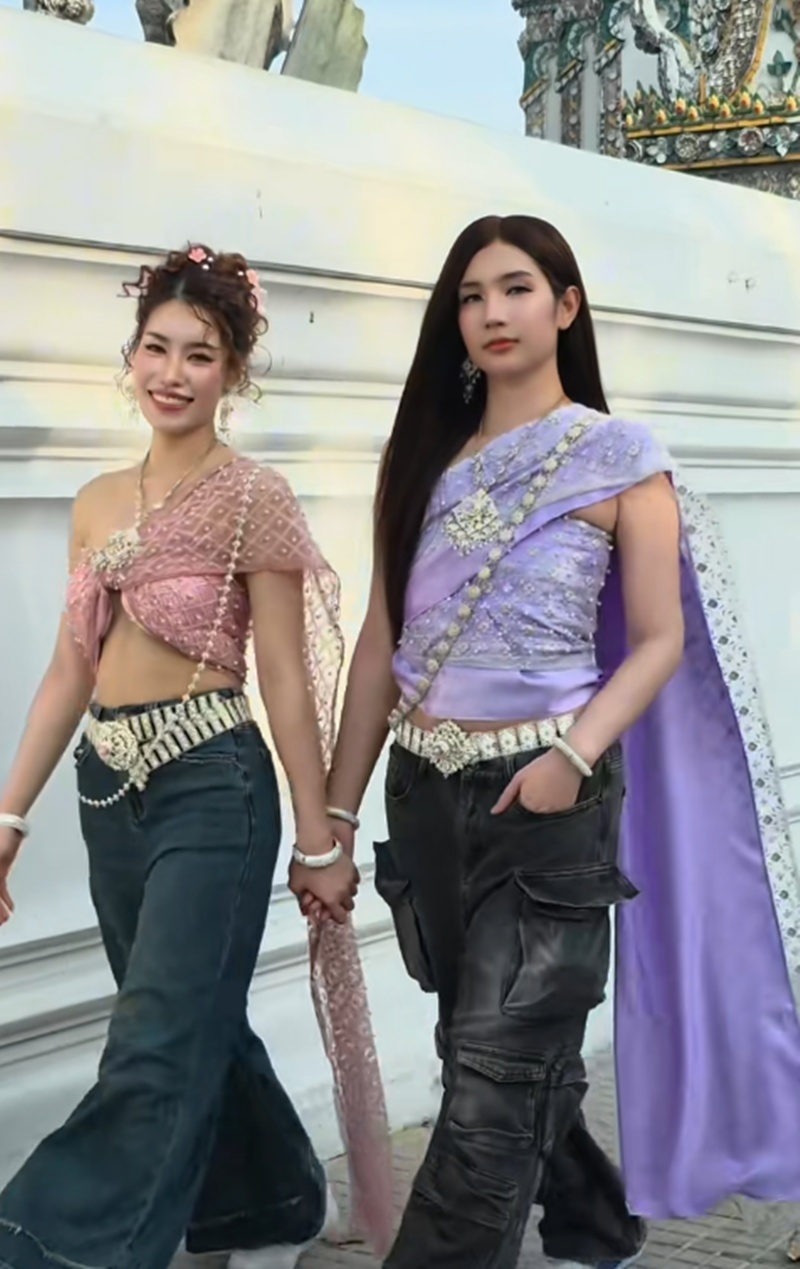 ชุดไทยประยุกต์