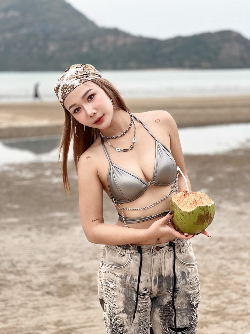 เฟิร์ส พรชิตา หนูเป็นคนไทย