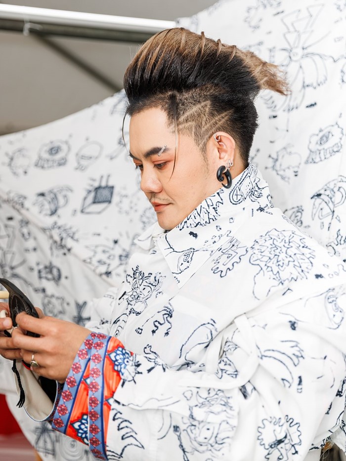 เก่ง ธชย เผยลุคแต่งหญิงแก้บน