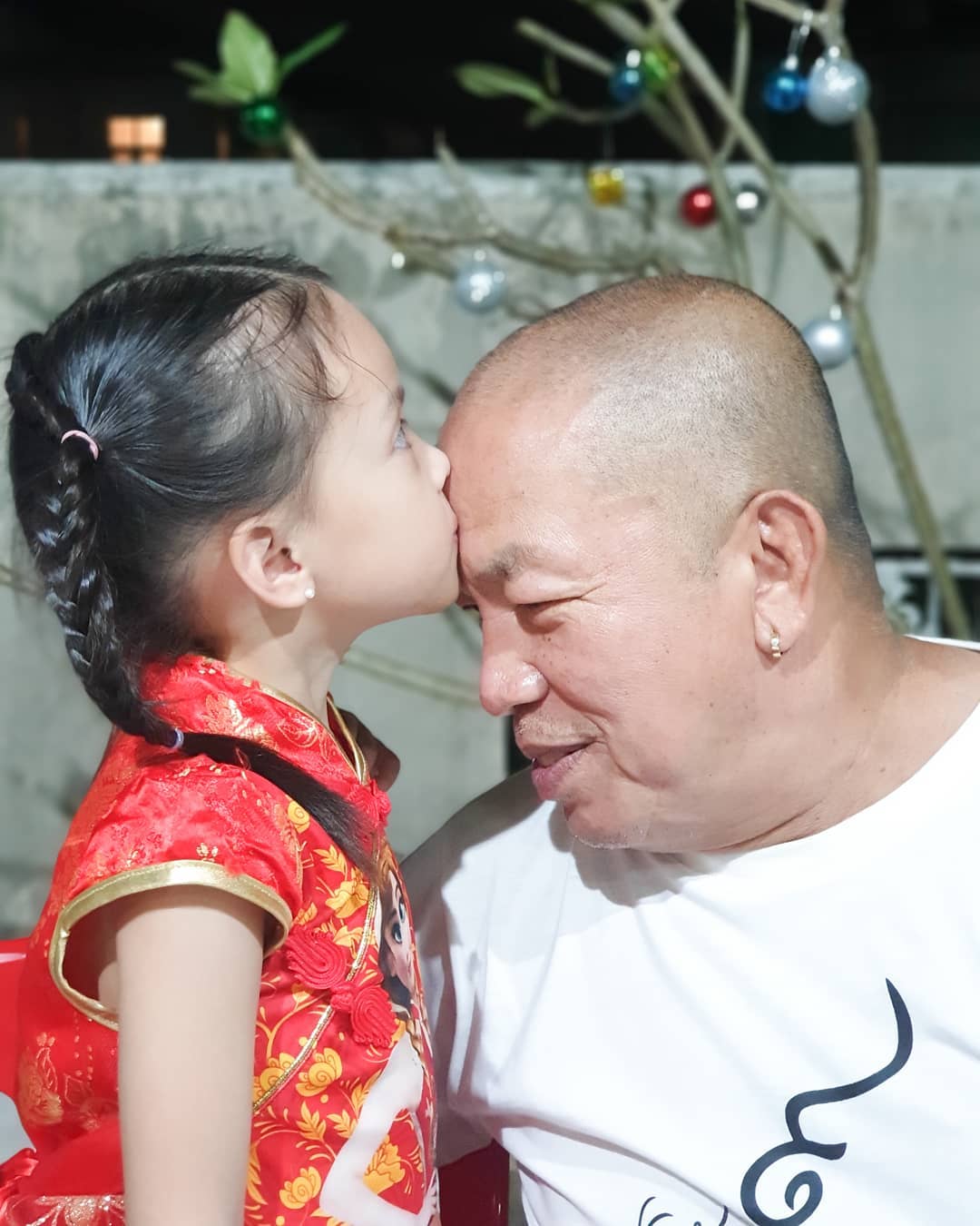 น้าค่อม ชวนชื่น